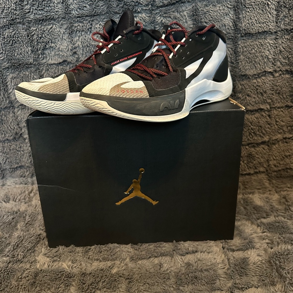 Jordan zoom separate DHO249 001